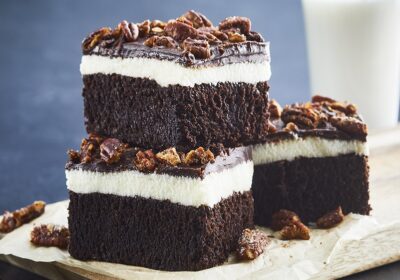 What is the chocolate brownie with nuts recipe, along with chocolate and mascarpone cheese cups recipe?